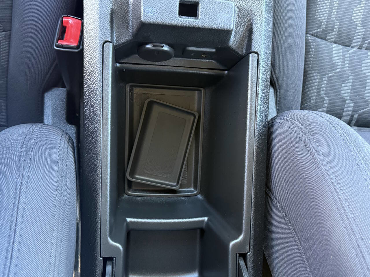 Used 2015 Chevrolet Volt FWD image 24