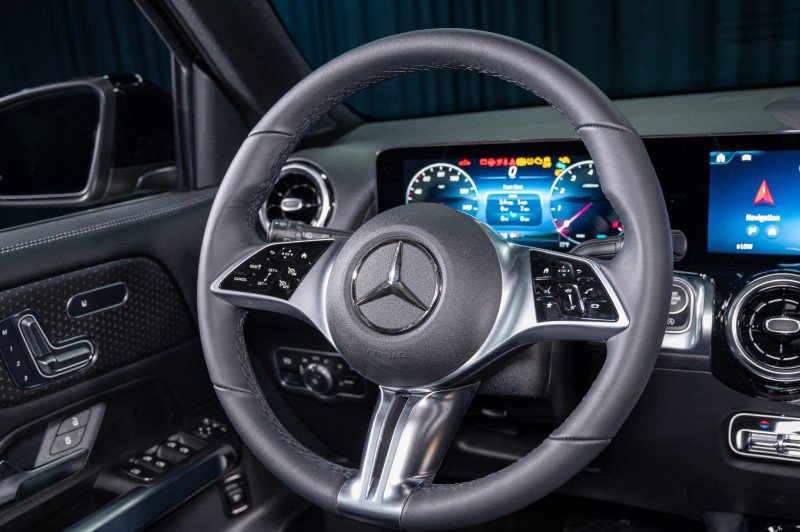 New 2026 Mercedes-Benz GLB 250 image 15