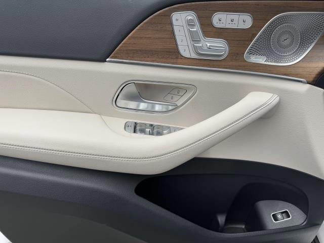 New 2025 Mercedes-Benz GLS 450 4MATIC image 17