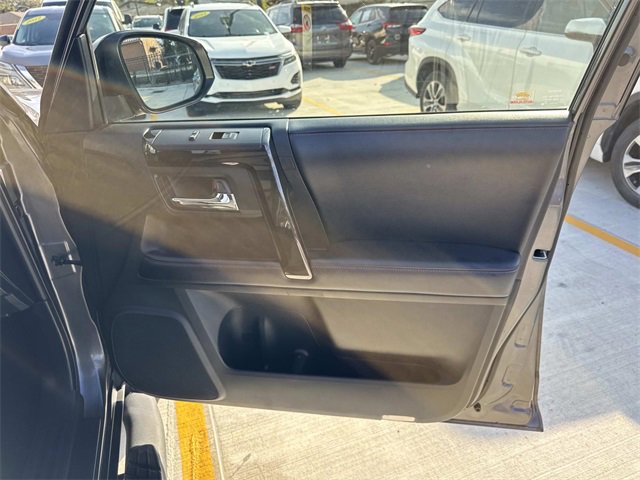 Used 2018 Toyota 4Runner TRD Off-Road image 13