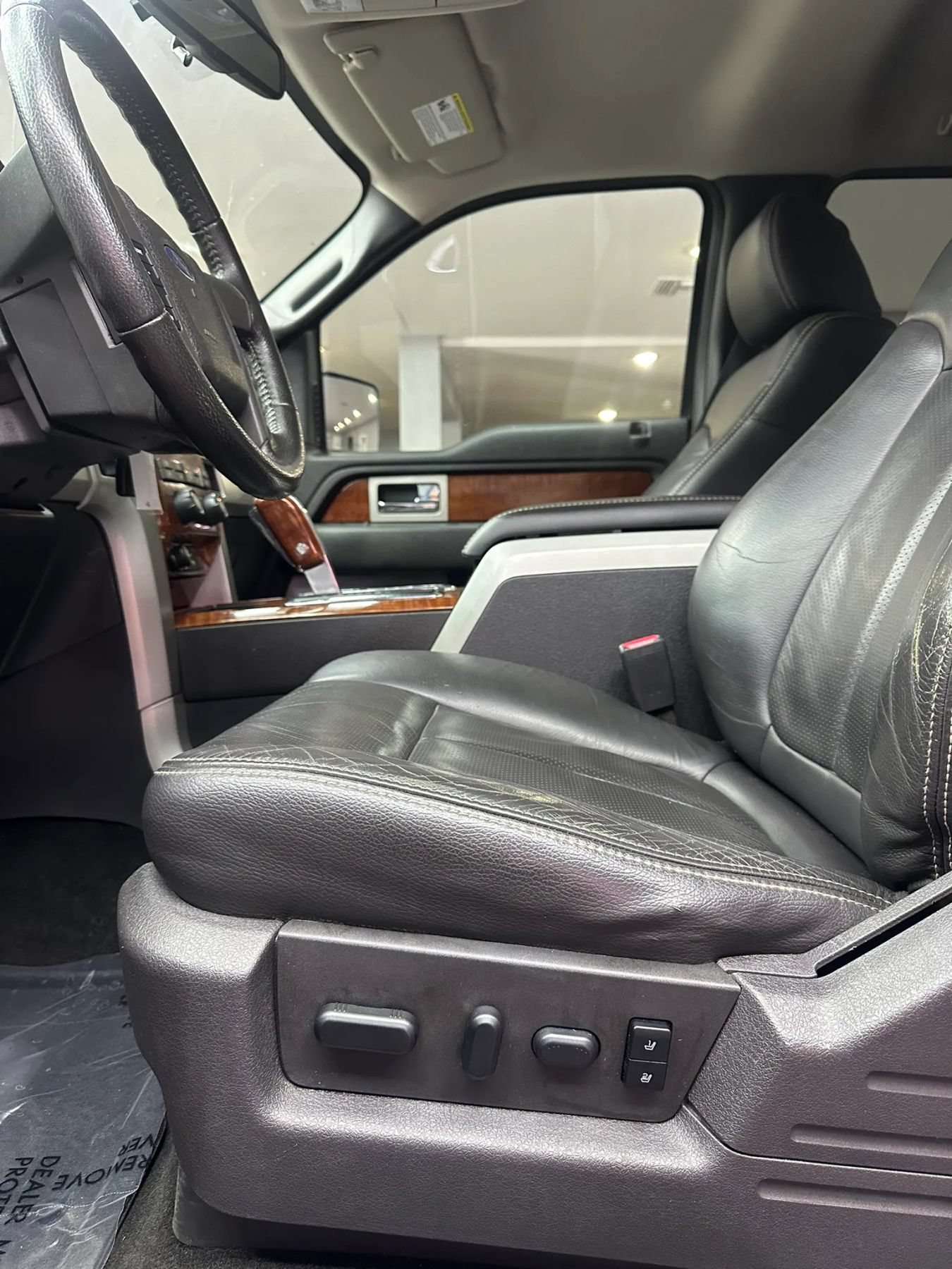 Used 2010 Ford F150 Lariat AWD/4WD image 12