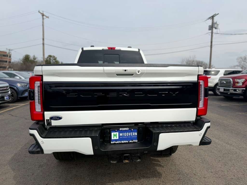 Used 2025 Ford F350 Platinum image 4