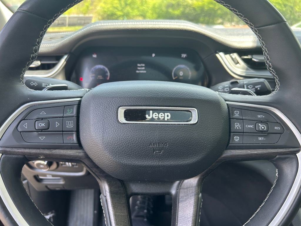 Certified 2022 Jeep Grand Cherokee L Limited AWD/4WD image 15