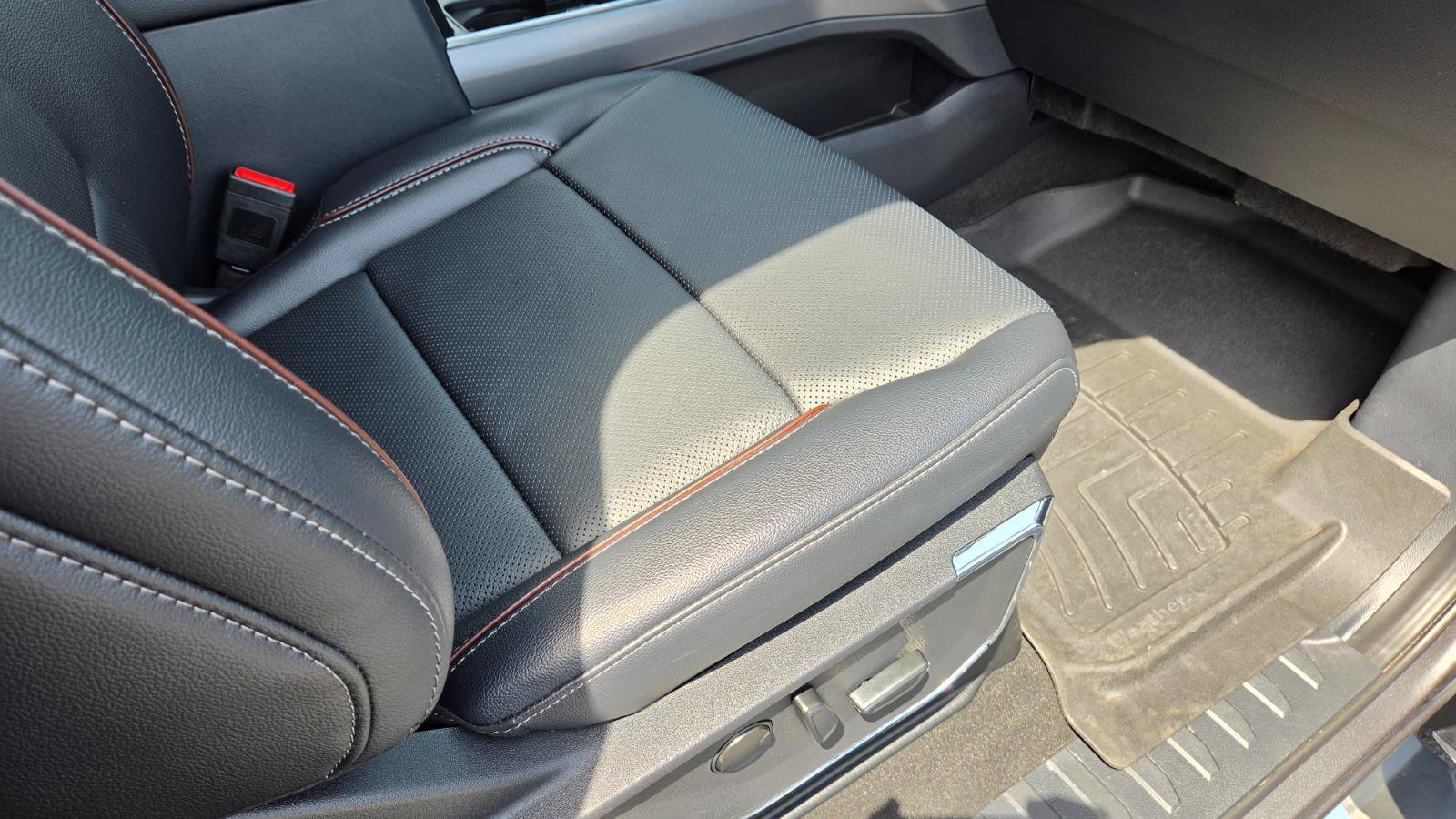 Used 2024 Ford F350 Lariat w/ Chrome Package AWD/4WD image 75