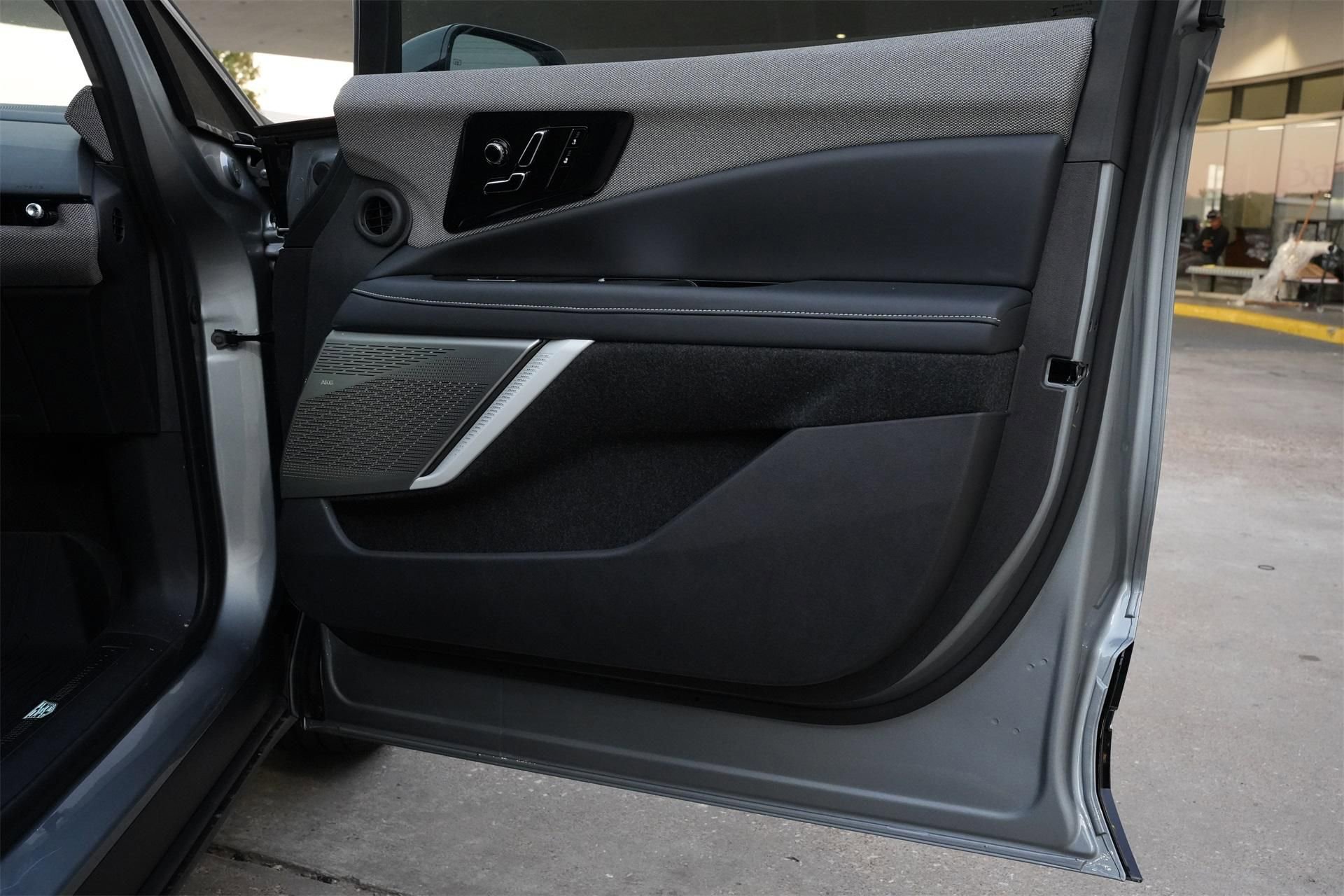 New 2026 Cadillac Optiq Luxury 1 w/ LPO, Floor Liner Package image 24