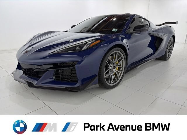 Used 2025 Chevrolet Corvette Z06 w/ Stealth Interior Trim Package RWD image 1