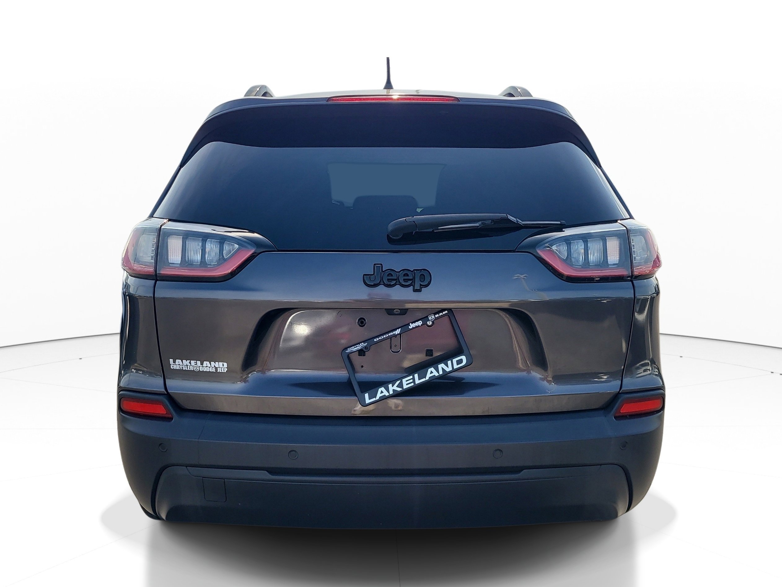 Used 2020 Jeep Cherokee Latitude Plus image 5