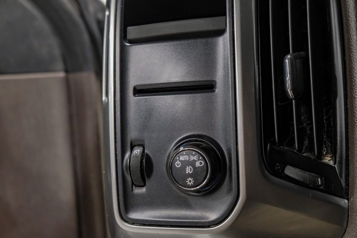 Used 2015 Chevrolet Silverado 1500 LTZ w/ Texas Edition, 1LZ Trim image 26