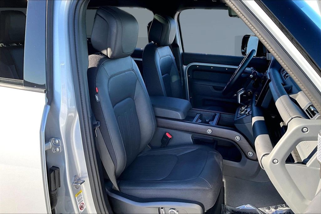 Certified 2024 Land Rover Defender 130 X image 28