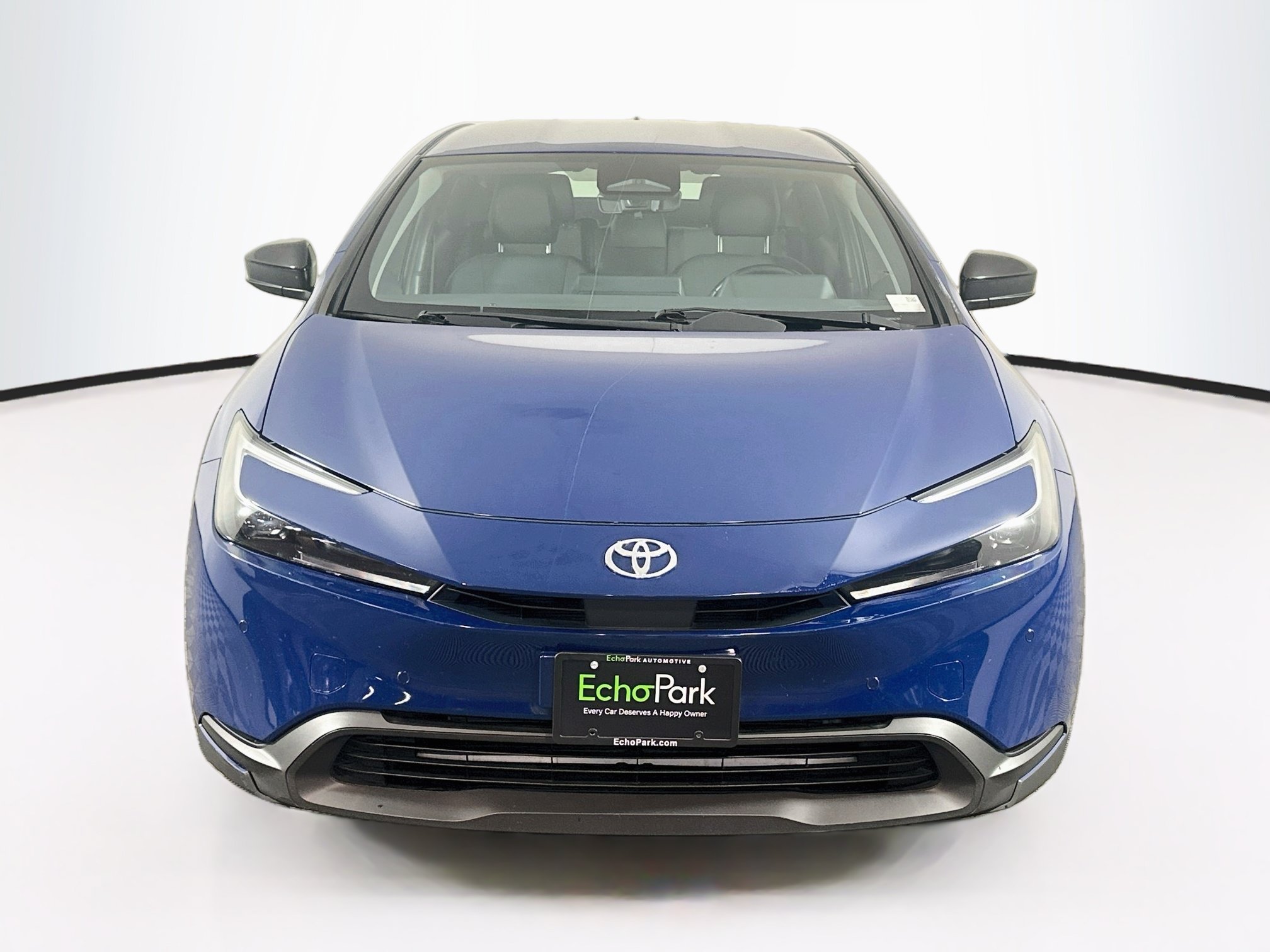 Used 2024 Toyota Prius LE FWD image 2