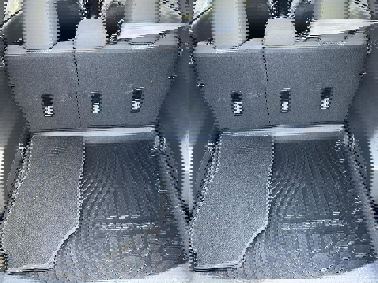 Used 2024 Subaru Crosstrek 2.0i Premium image 15