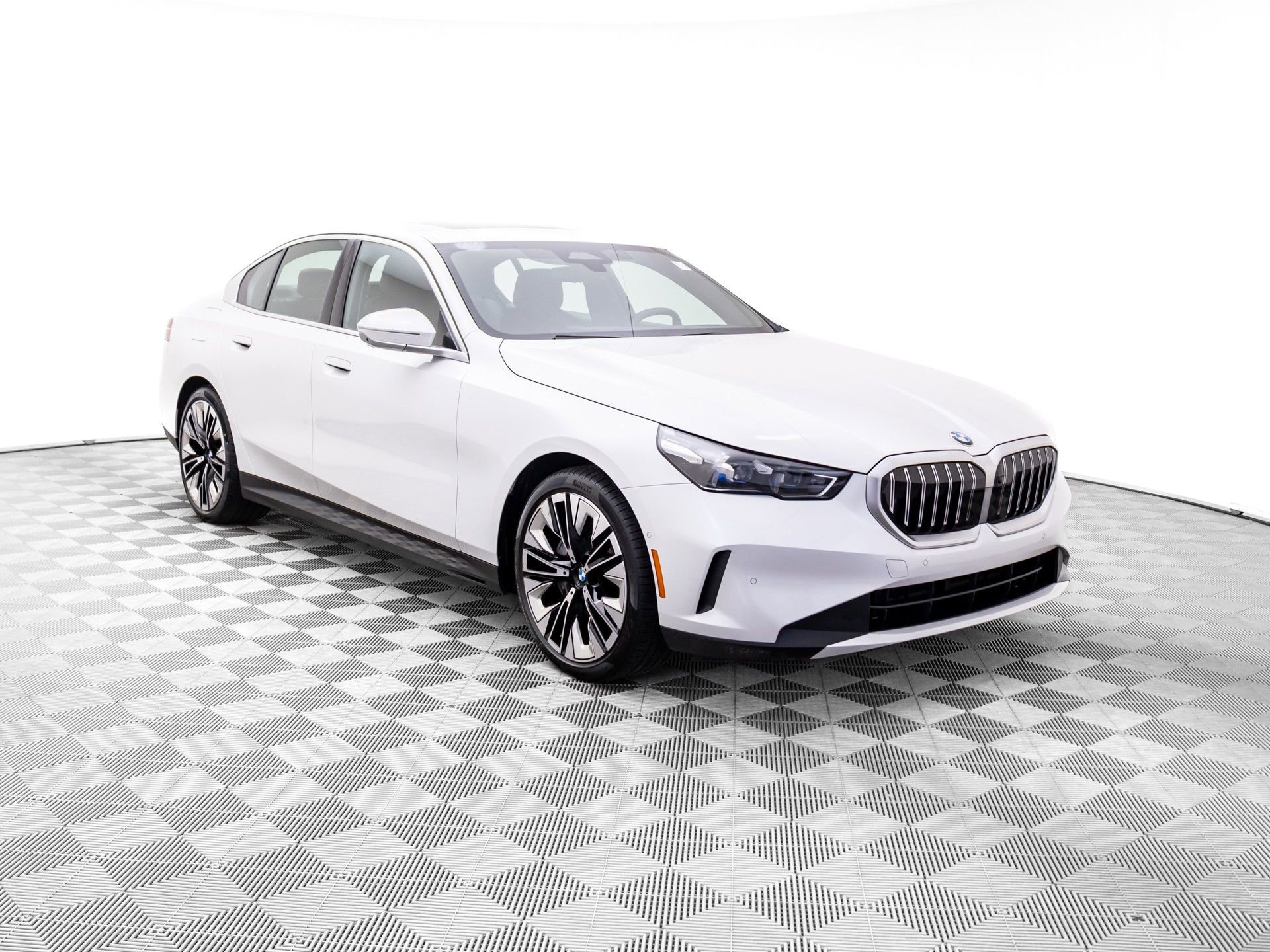 Certified 2024 BMW 540i xDrive image 8