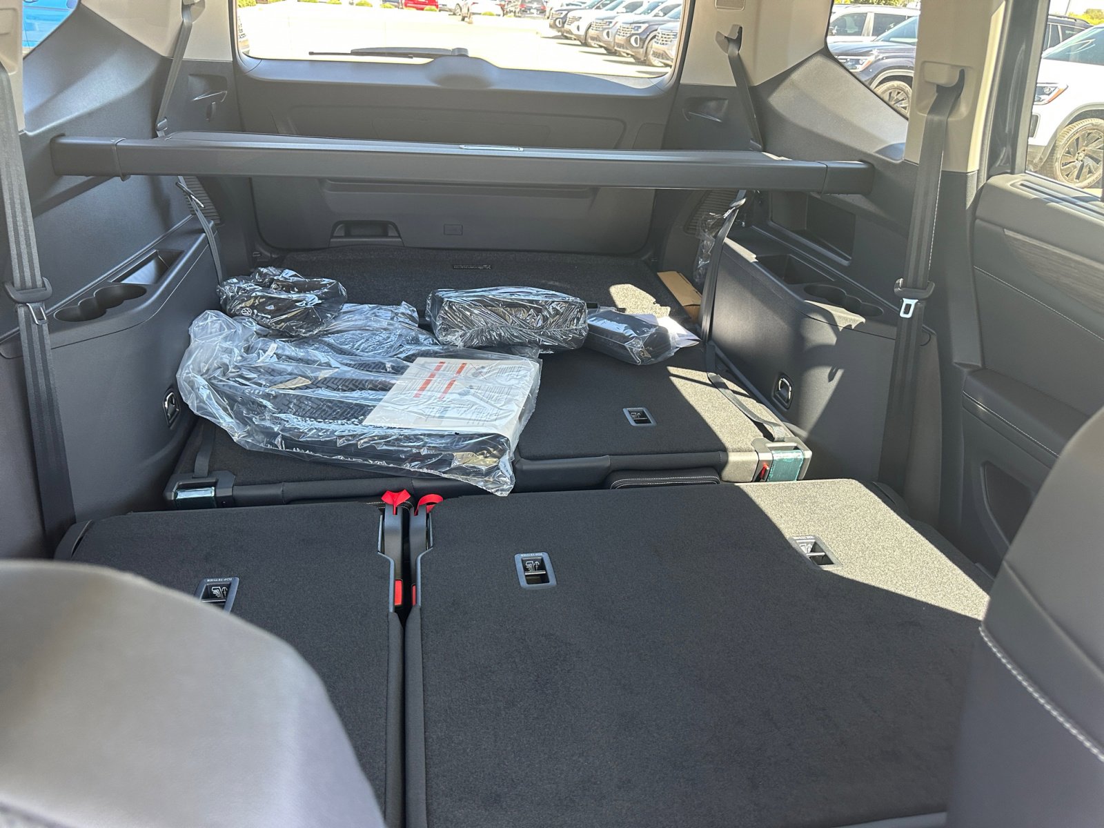 New 2025 Volkswagen Atlas SEL Premium R-Line image 31