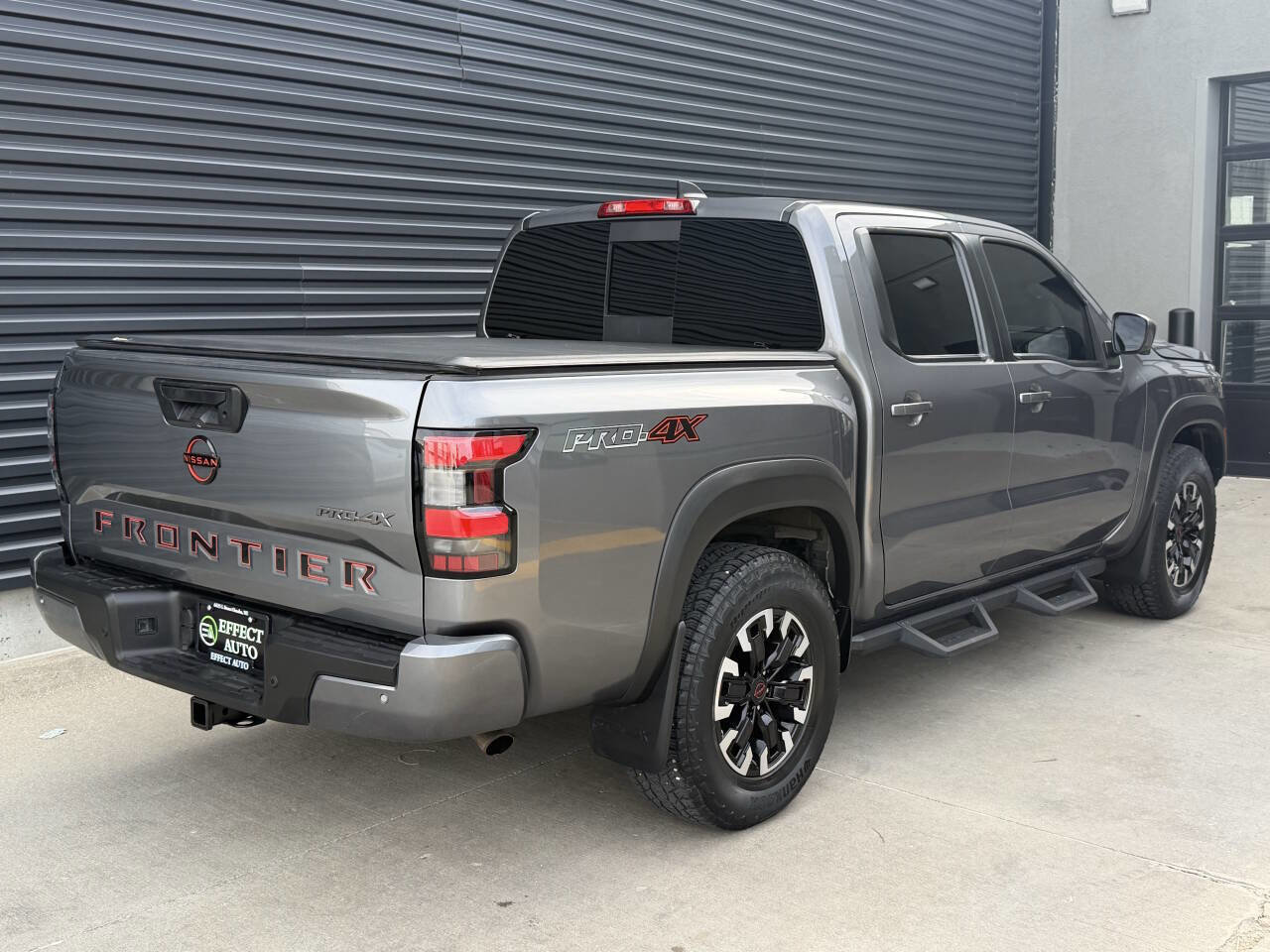 Used 2023 Nissan Frontier PRO-4X w/ Pro Convenience Package image 12