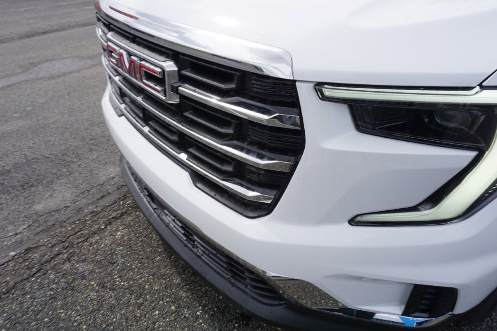 New 2025 GMC Acadia Elevation w/ LPO, Floor Liner Package image 12