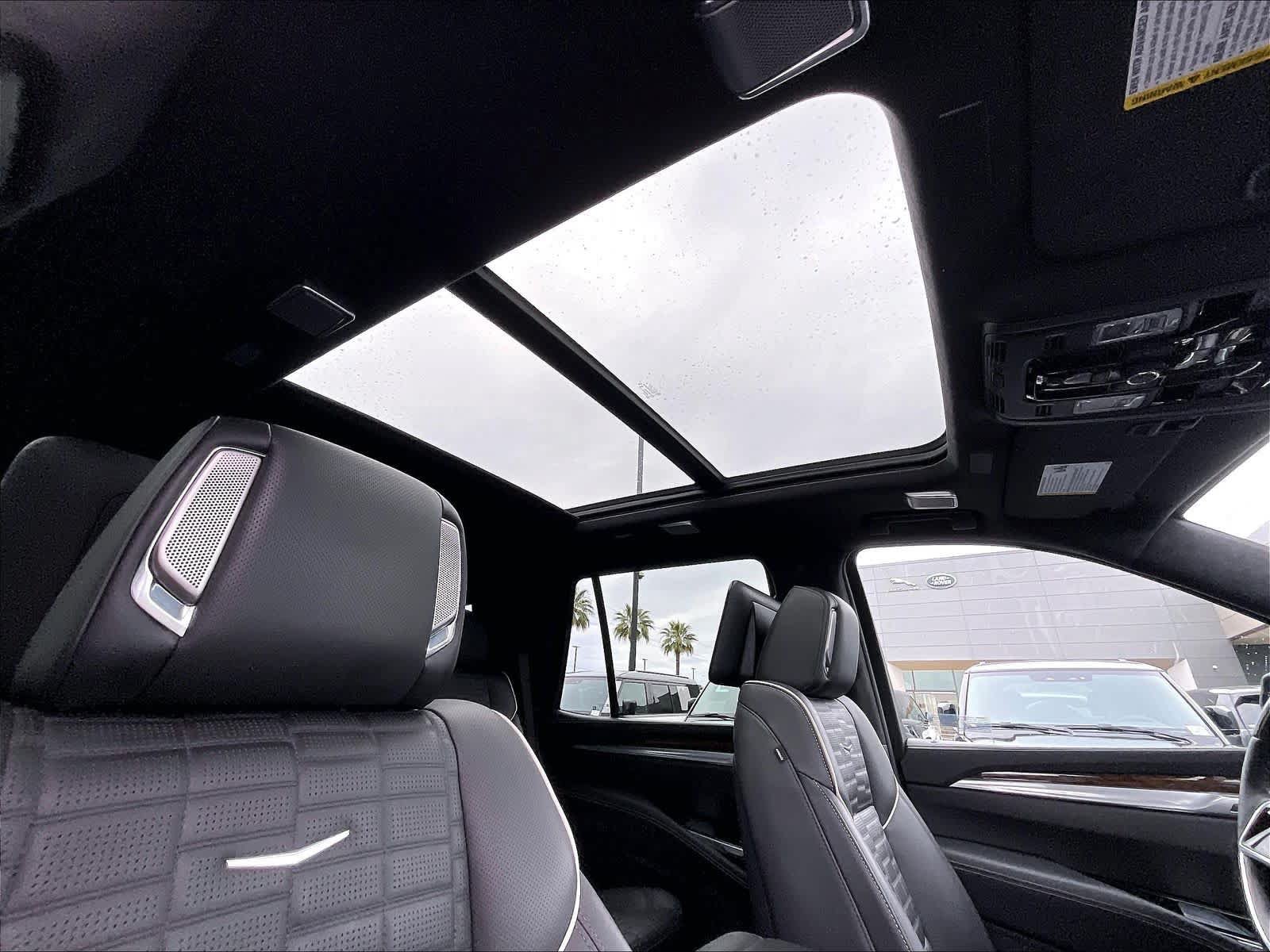 Used 2025 Cadillac Escalade Sport Platinum AWD/4WD image 25