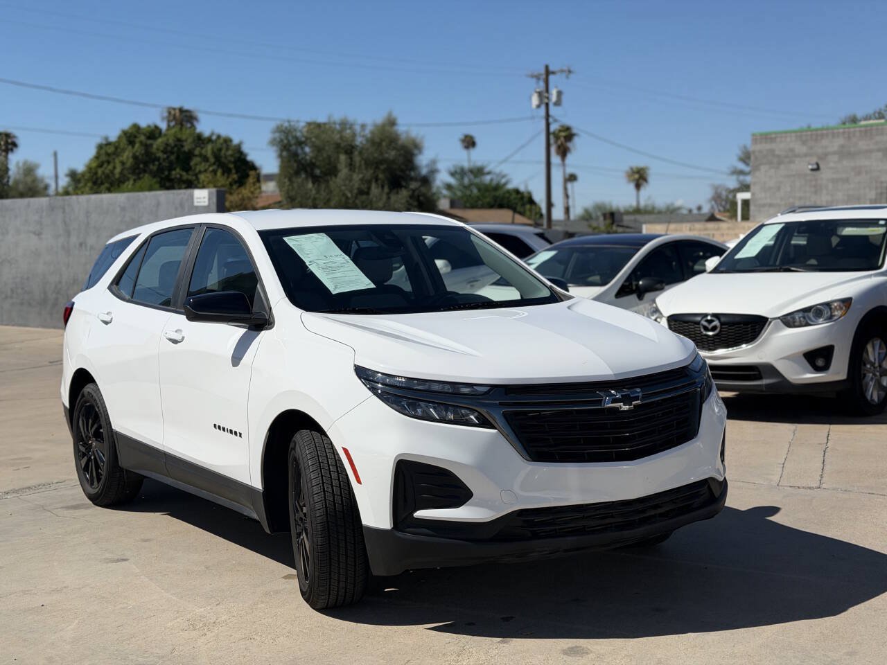 Used 2023 Chevrolet Equinox LS w/ Sport Edition FWD image 2