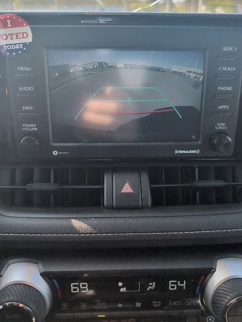 Used 2021 Toyota RAV4 XLE image 13