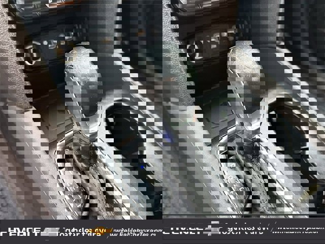 Used 2020 Hyundai Santa Fe SEL w/ Convenience Package image 22