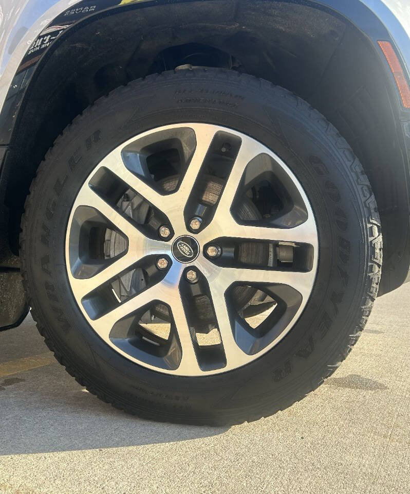 Used 2022 Land Rover Defender 90 X-Dynamic S image 39