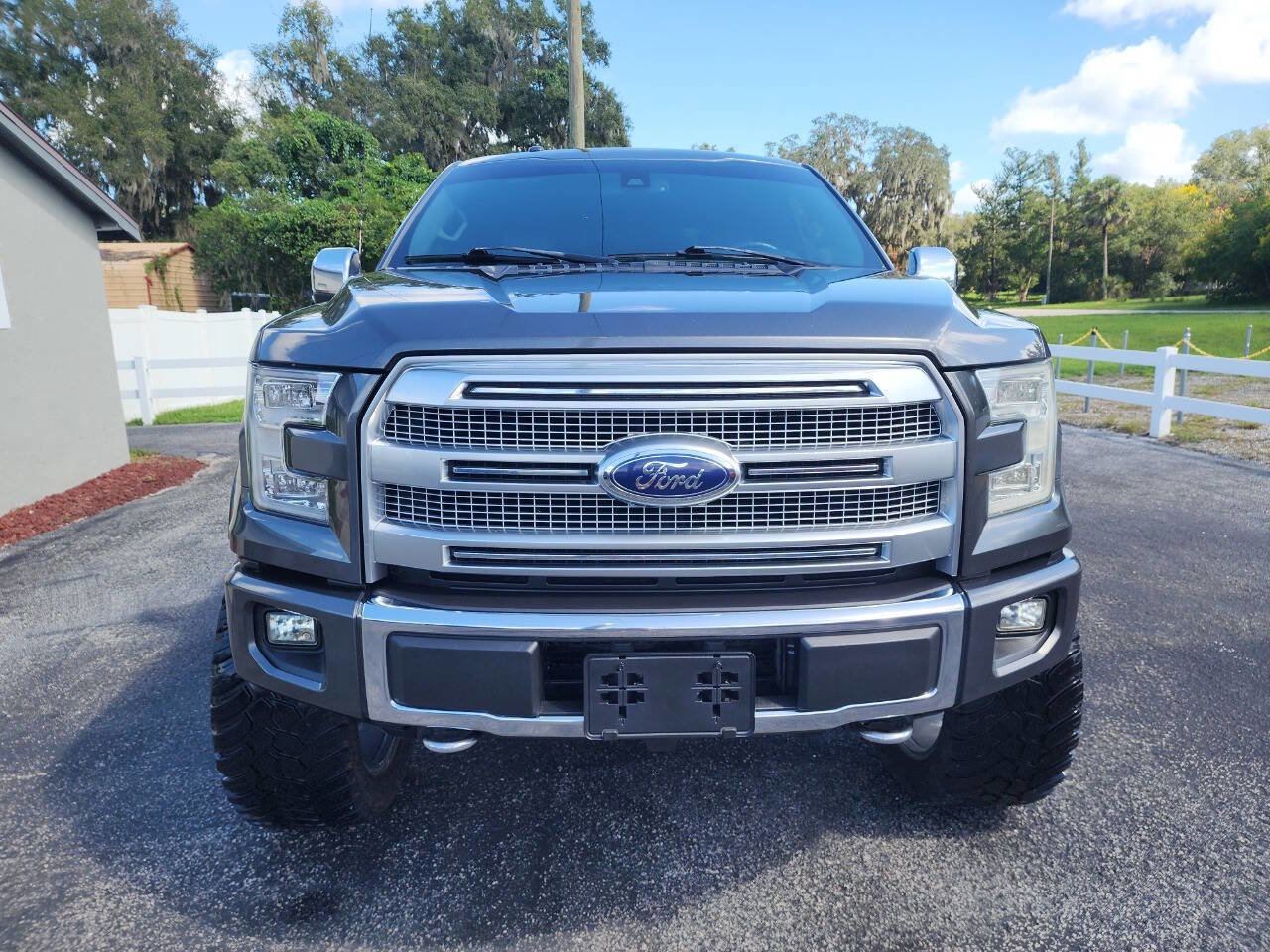 Used 2015 Ford F150 Platinum w/ Max Trailer Tow Package image 8