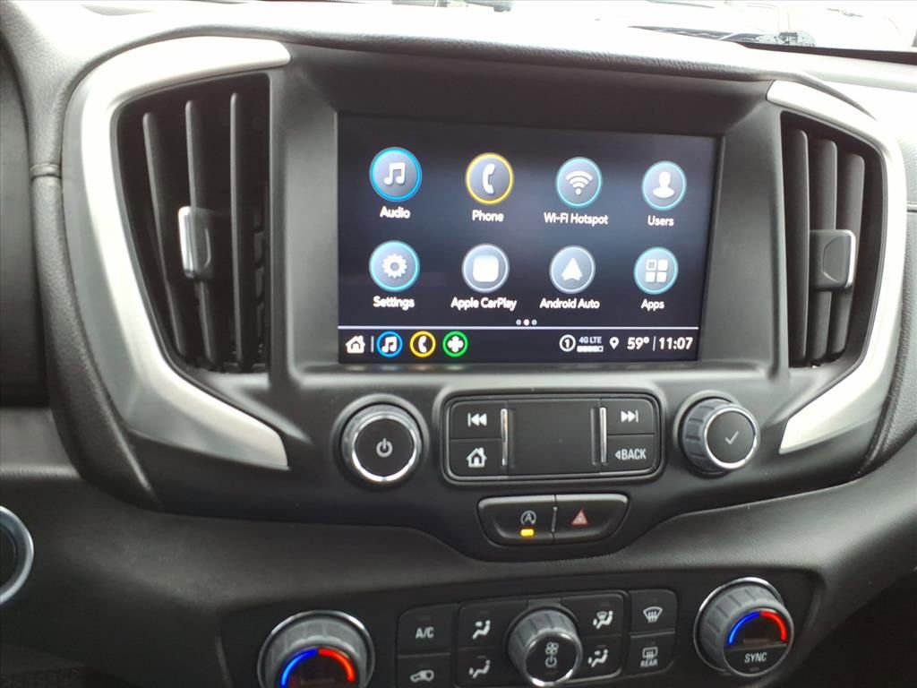 Used 2024 GMC Terrain SLT image 17