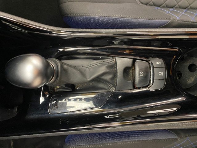 Used 2020 Toyota C-HR XLE image 25