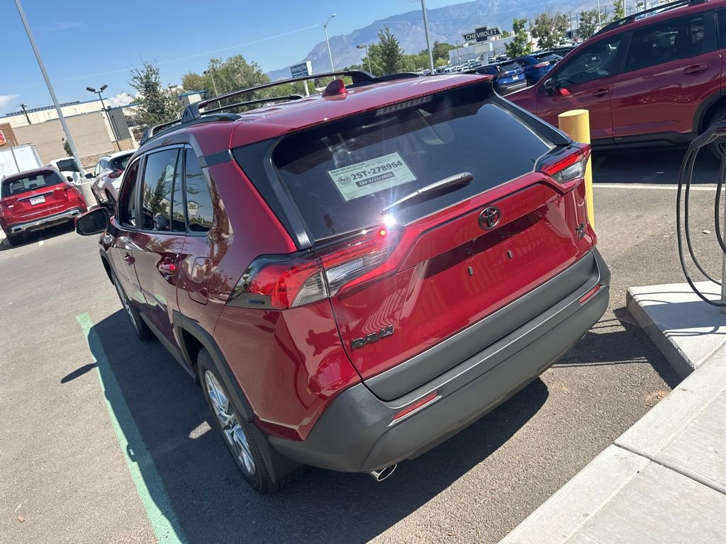 Used 2025 Toyota RAV4 XLE Premium image 8