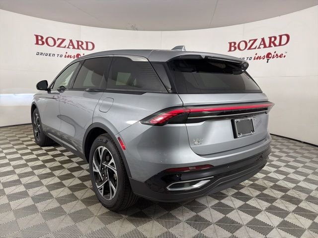 Used 2025 Lincoln Nautilus Premier image 6