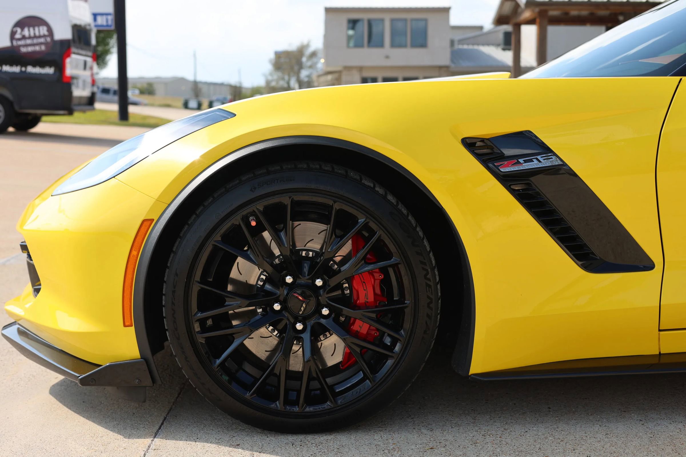 Used 2016 Chevrolet Corvette Z06 w/ 2LZ Preferred Equipment Group image 13