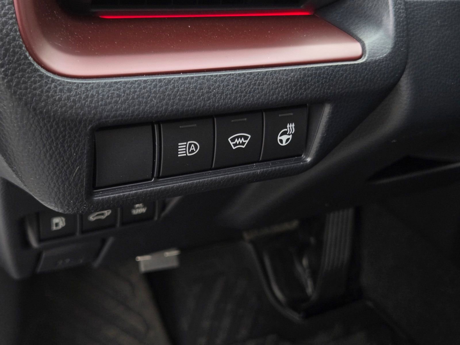 Used 2026 Toyota Prius Plug-In Hybrid w/ Limited Premium Package image 17