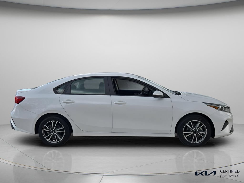 Certified 2023 Kia Forte LXS w/ LXS Technology Package FWD image 4
