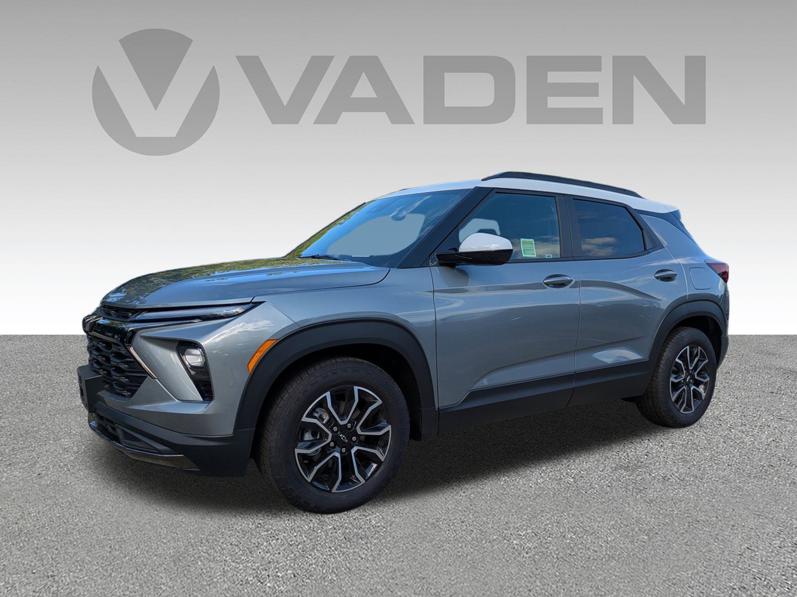 New 2025 Chevrolet TrailBlazer ACTIV w/ Convenience Package FWD image 2