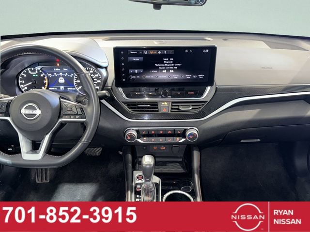 Certified 2024 Nissan Altima 2.5 SR w/ SR Premium Package AWD/4WD image 11