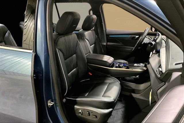 New 2026 Buick Enclave Avenir w/ Super Cruise Package image 12
