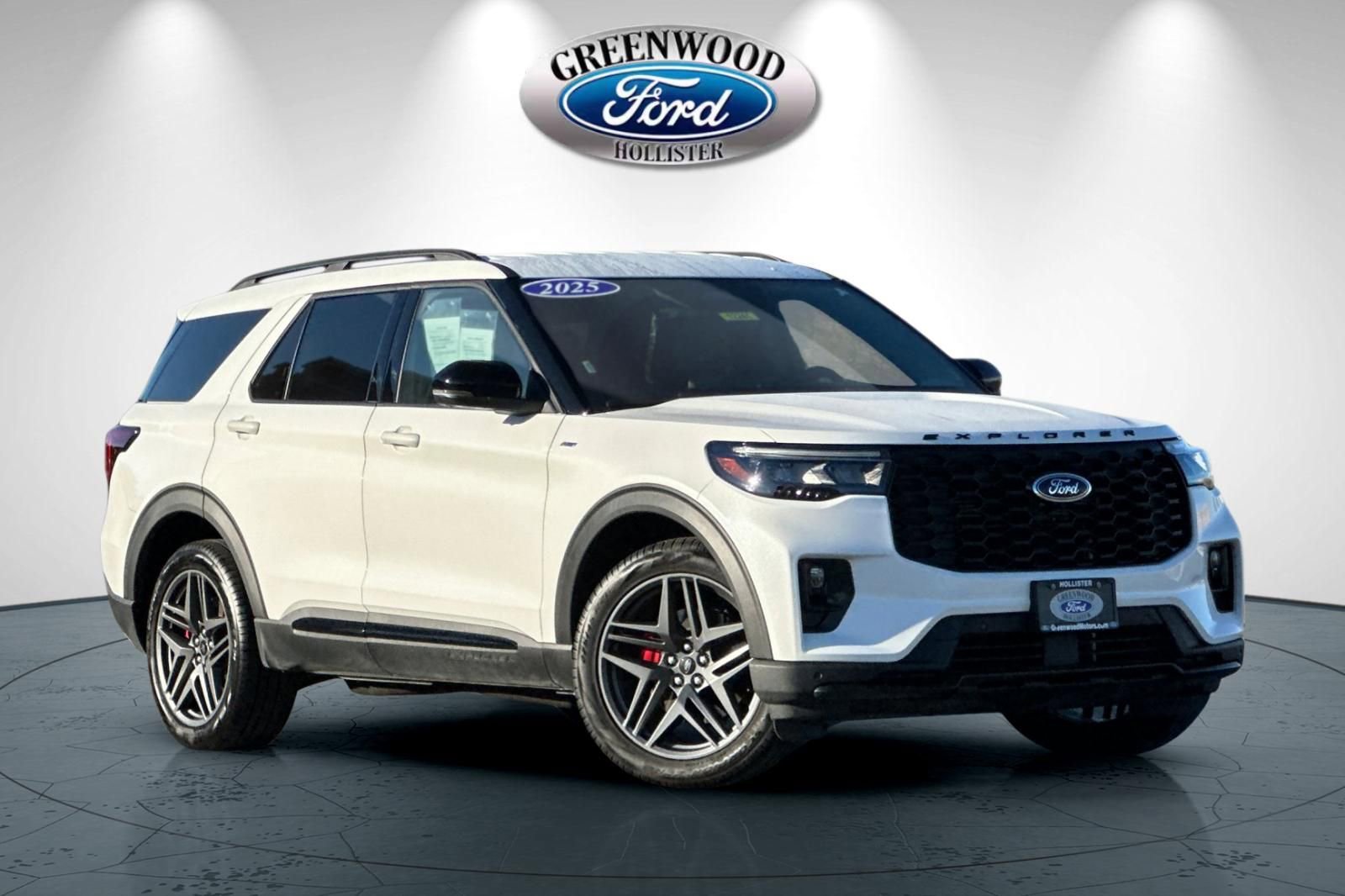 Certified 2025 Ford Explorer ST-Line w/ ST-Line Street Pack image 1