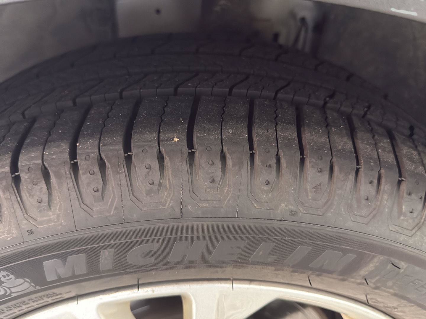 Used 2019 Ford Escape SE AWD/4WD image 3