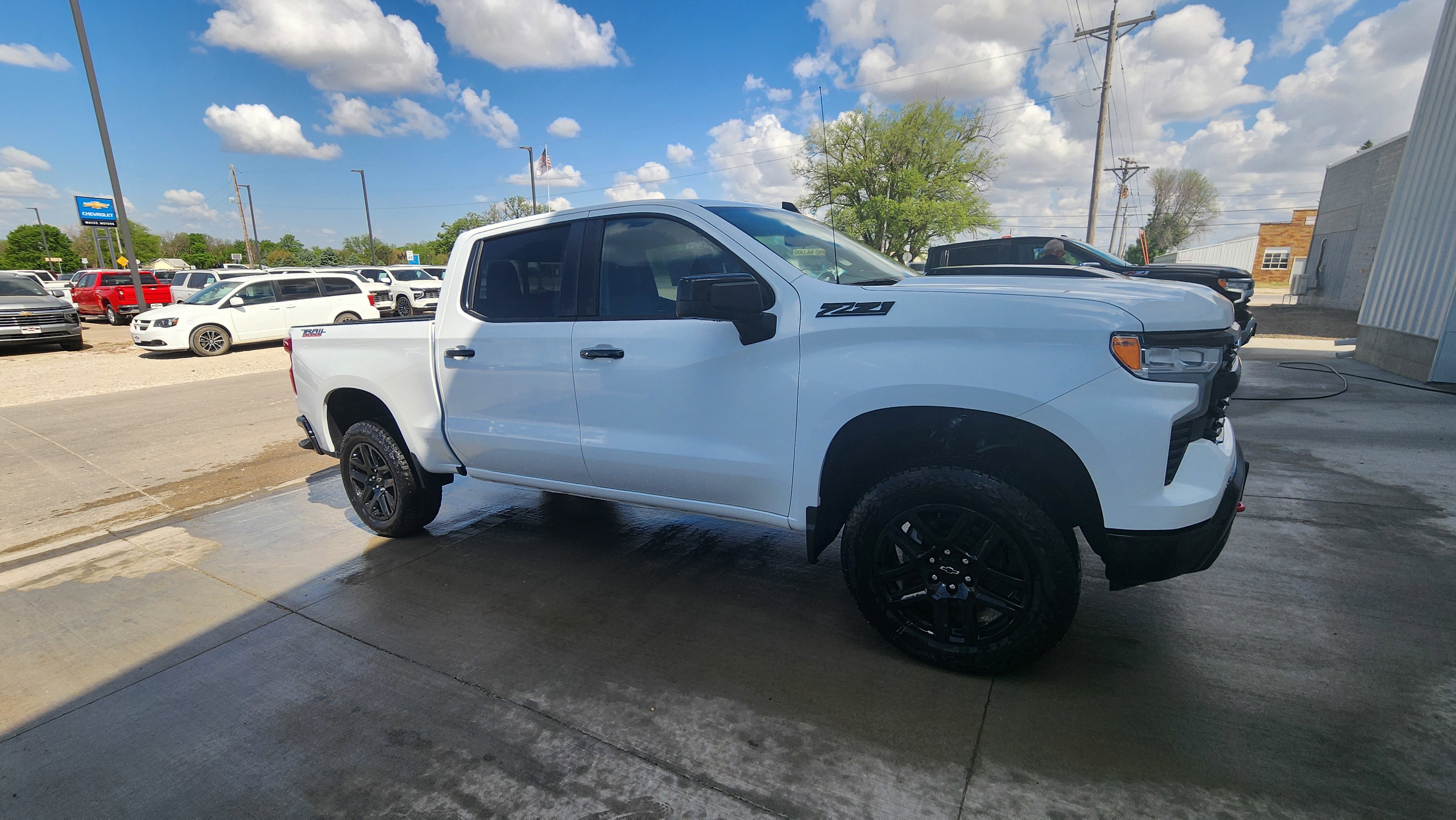 New 2025 Chevrolet Silverado 1500 LT Trail Boss w/ Convenience Package II image 4