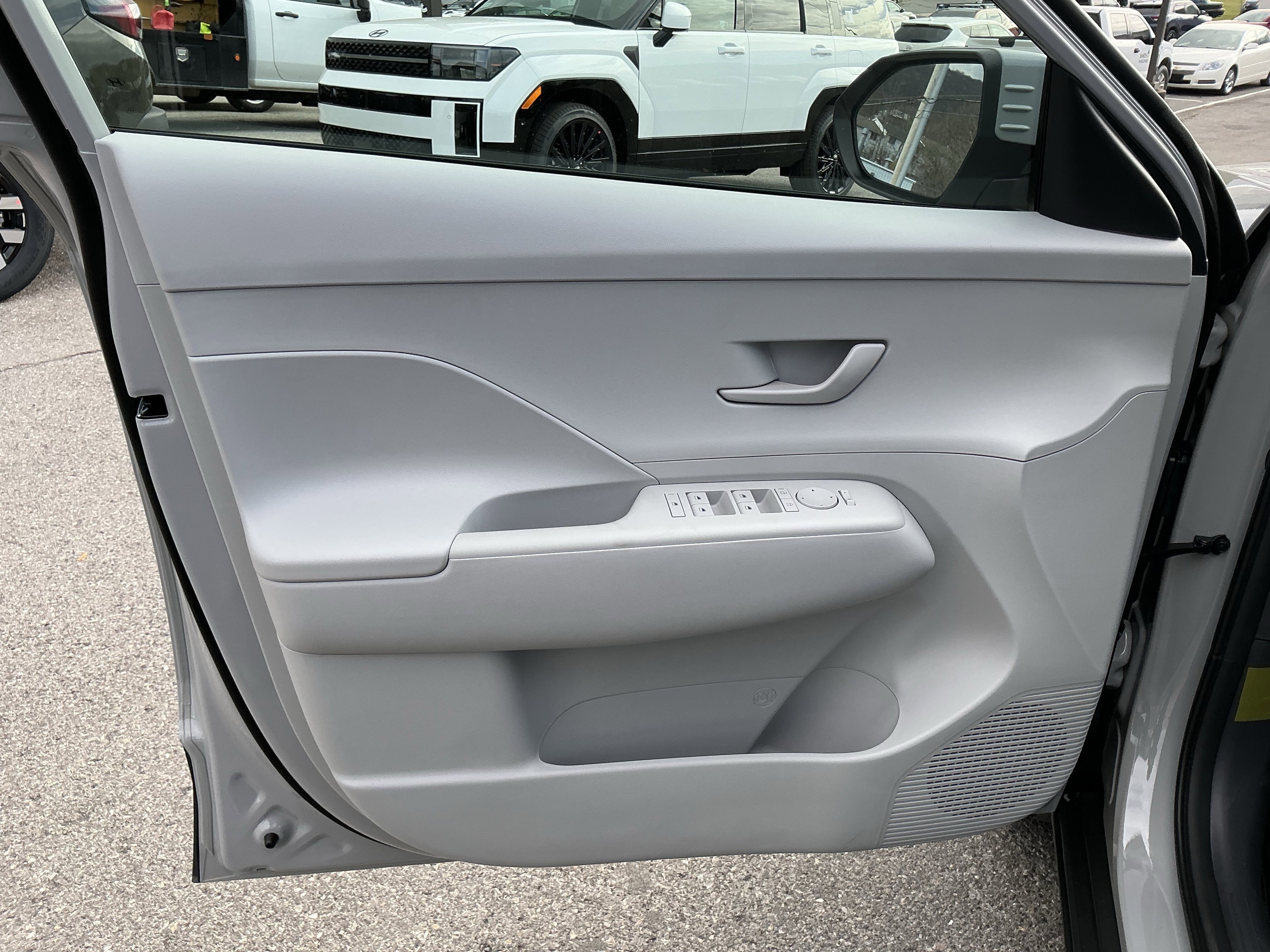 New 2026 Hyundai Kona SE image 13