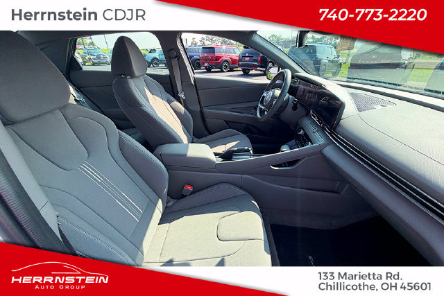 Used 2024 Hyundai Elantra SEL FWD image 17