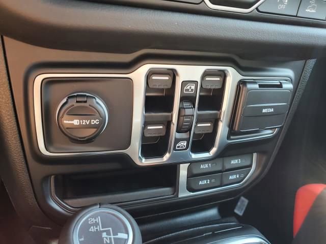 New 2025 Jeep Wrangler Sahara image 25