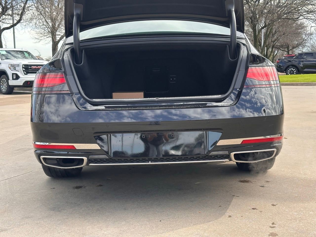 Used 2025 Genesis G90 3.5T image 16