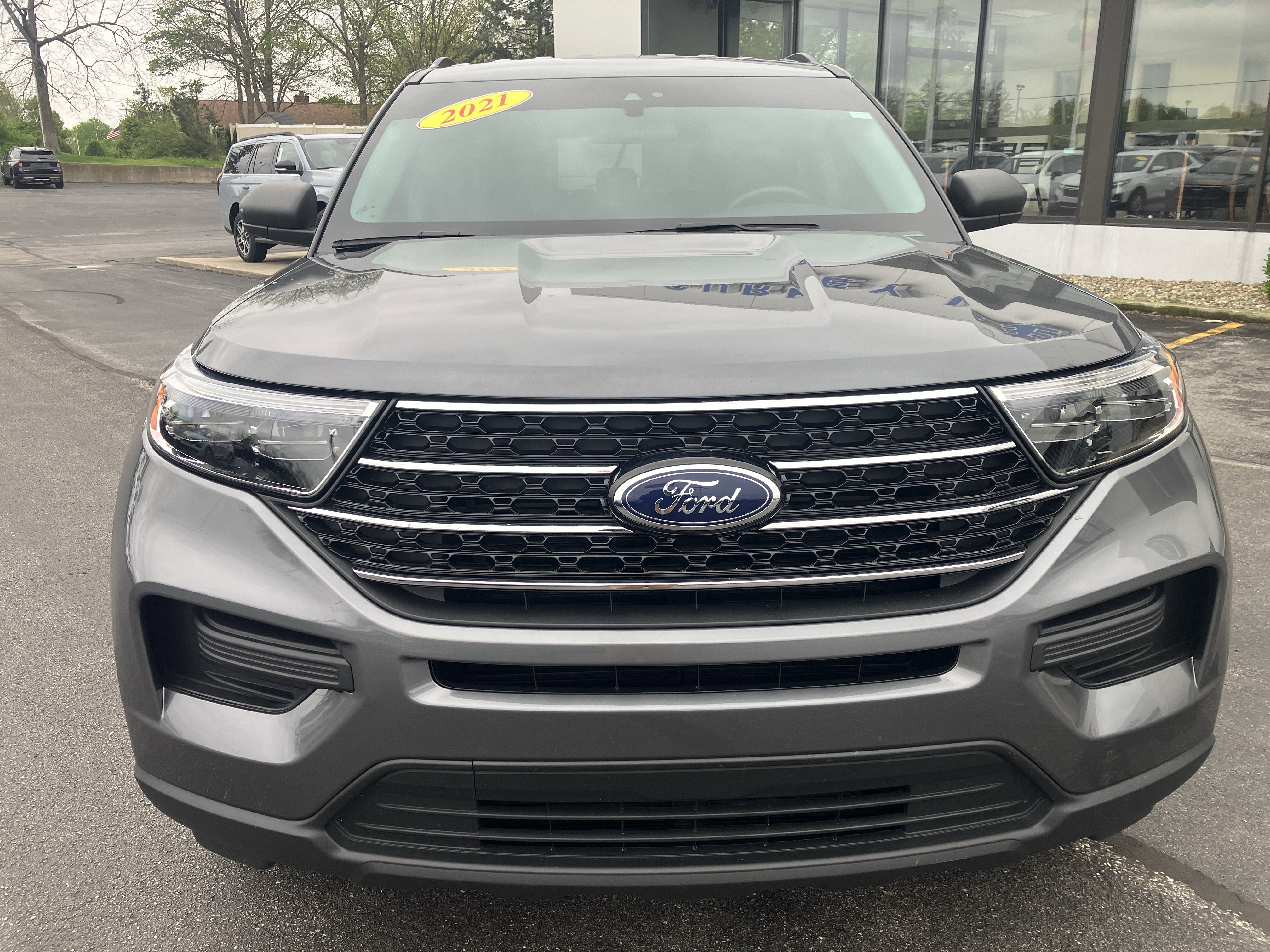 Used 2021 Ford Explorer XLT w/ Class III Trailer Tow Package RWD image 2