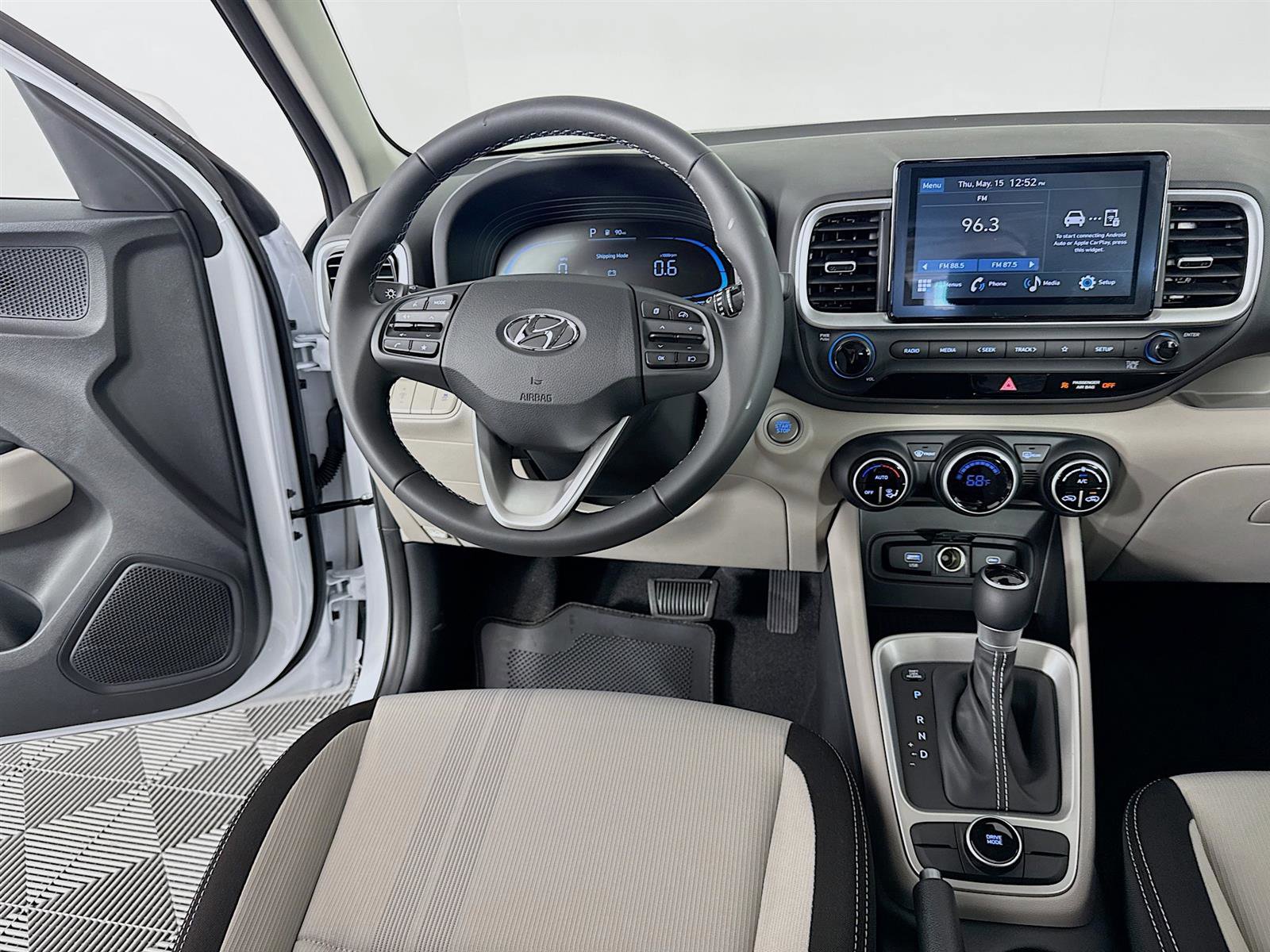 New 2025 Hyundai Venue SEL image 22