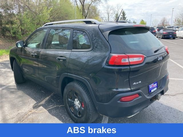 Used 2015 Jeep Cherokee Sport w/ Cold Weather Group AWD/4WD image 5