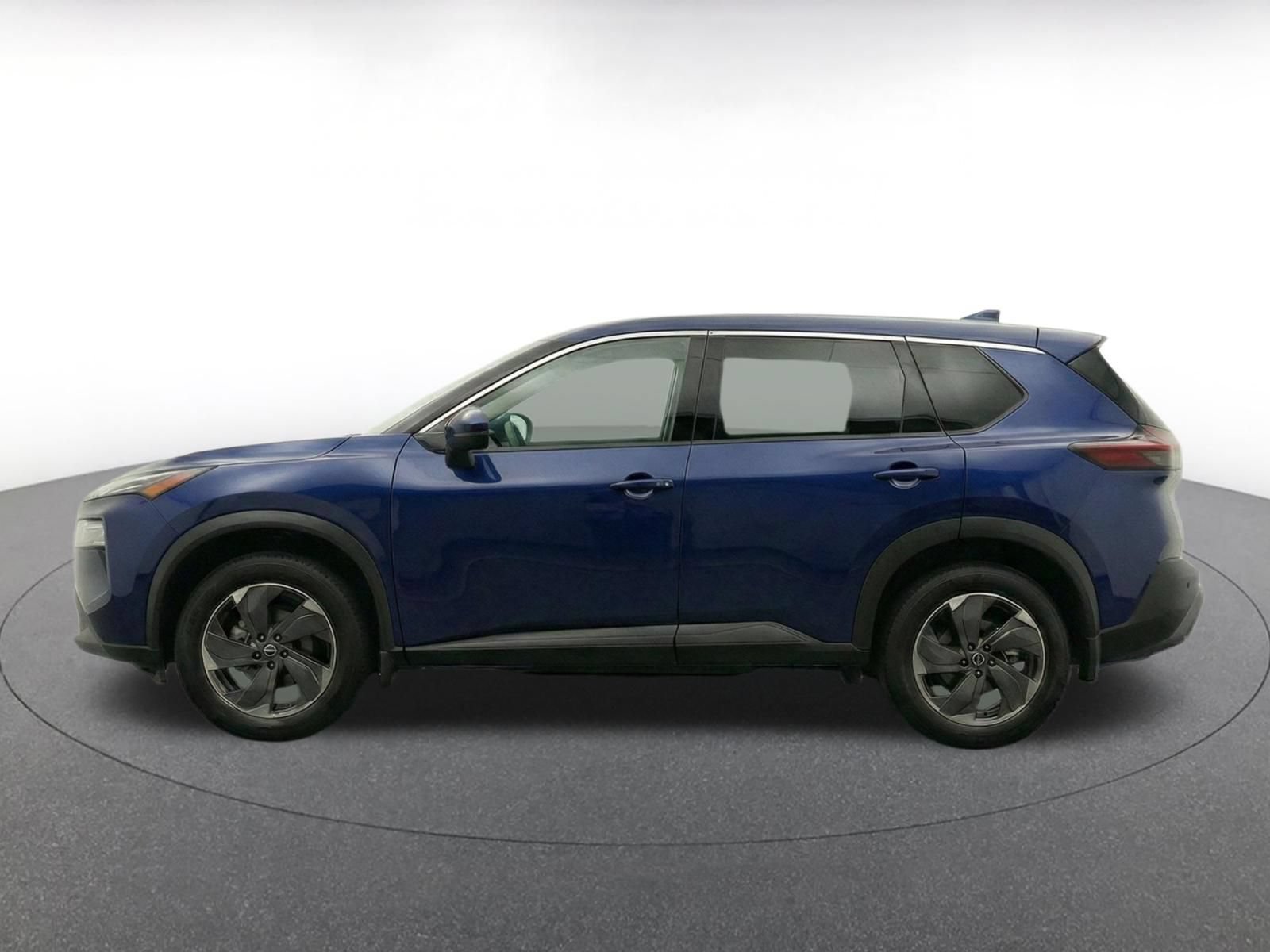 Used 2025 Nissan Rogue SV AWD/4WD image 4