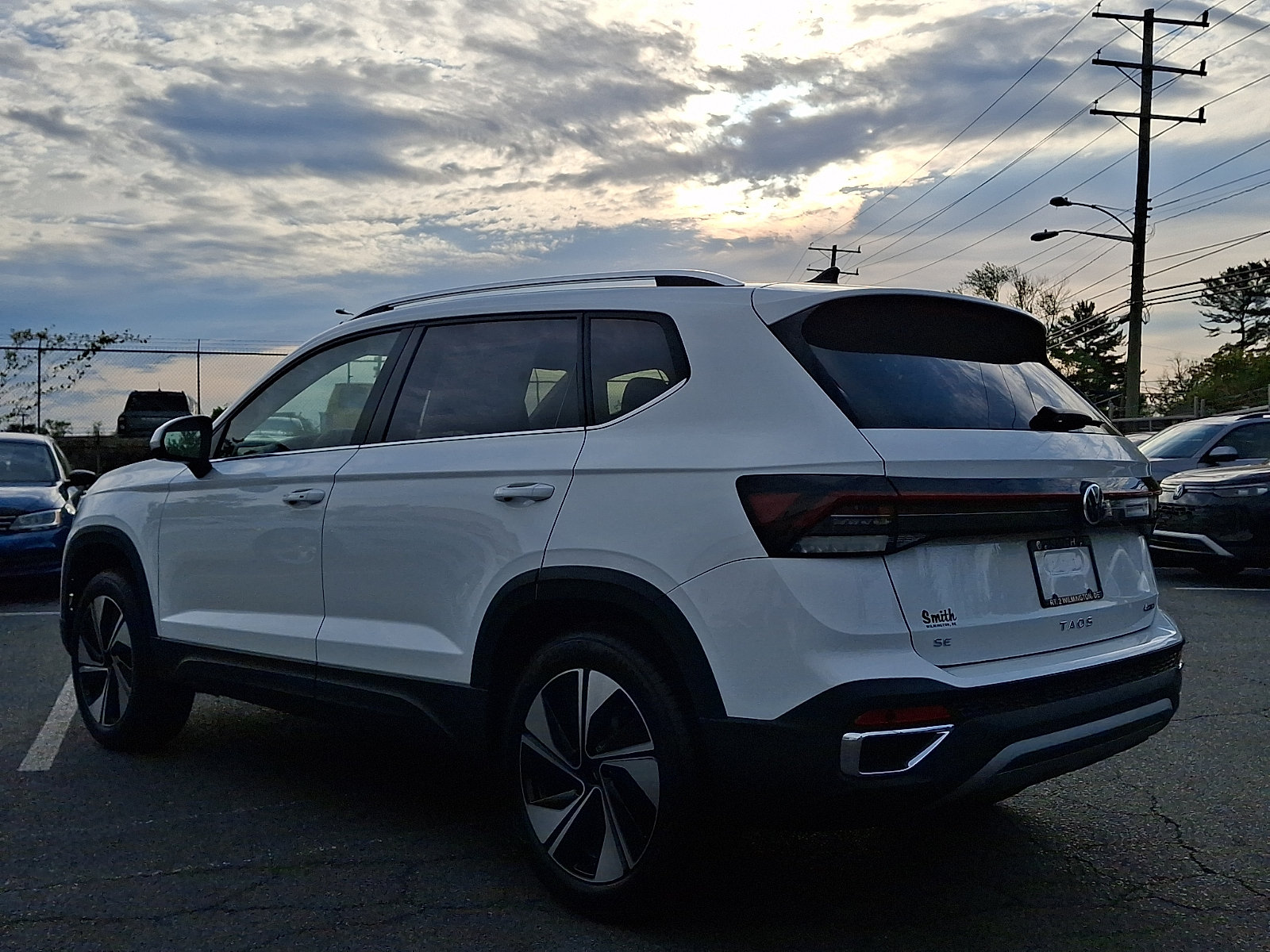 New 2026 Volkswagen Taos SE AWD/4WD image 3