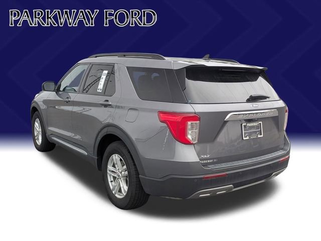 Used 2022 Ford Explorer XLT w/ Equipment Group 202A image 7