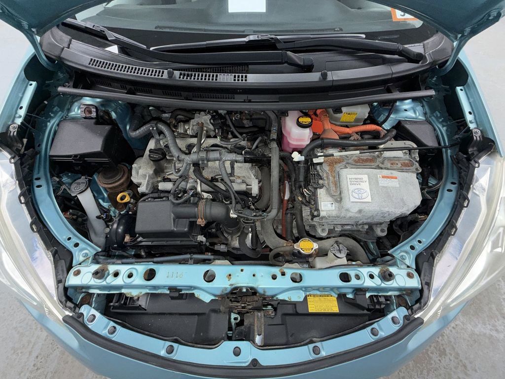 Used 2013 Toyota Prius C One image 19