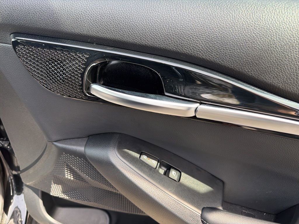 Certified 2025 Kia Seltos S image 30